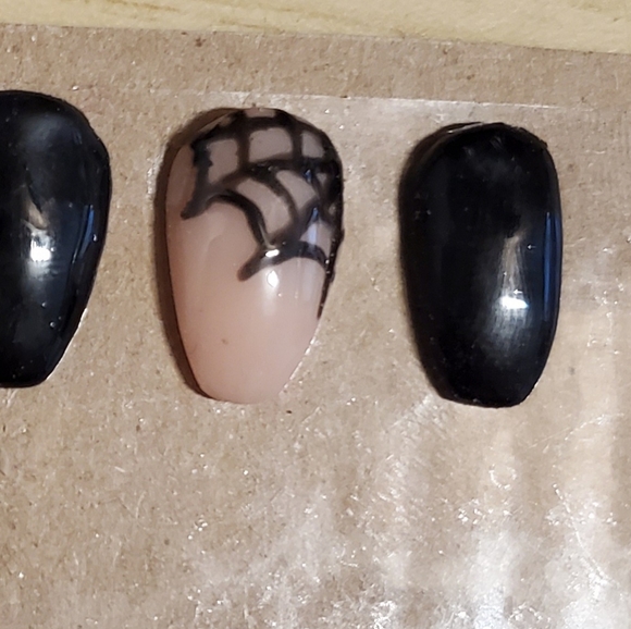 Web 🕸 Halloween Acrylic Press On Nails - Picture 2 of 6